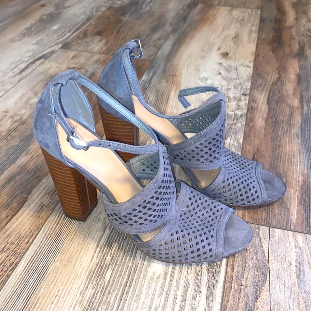 Gray heels